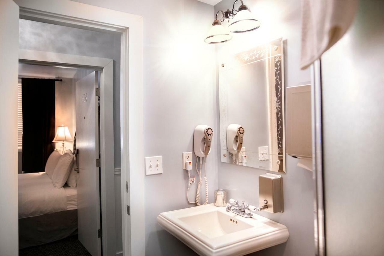Ballard Inn Сиэтл Экстерьер фото